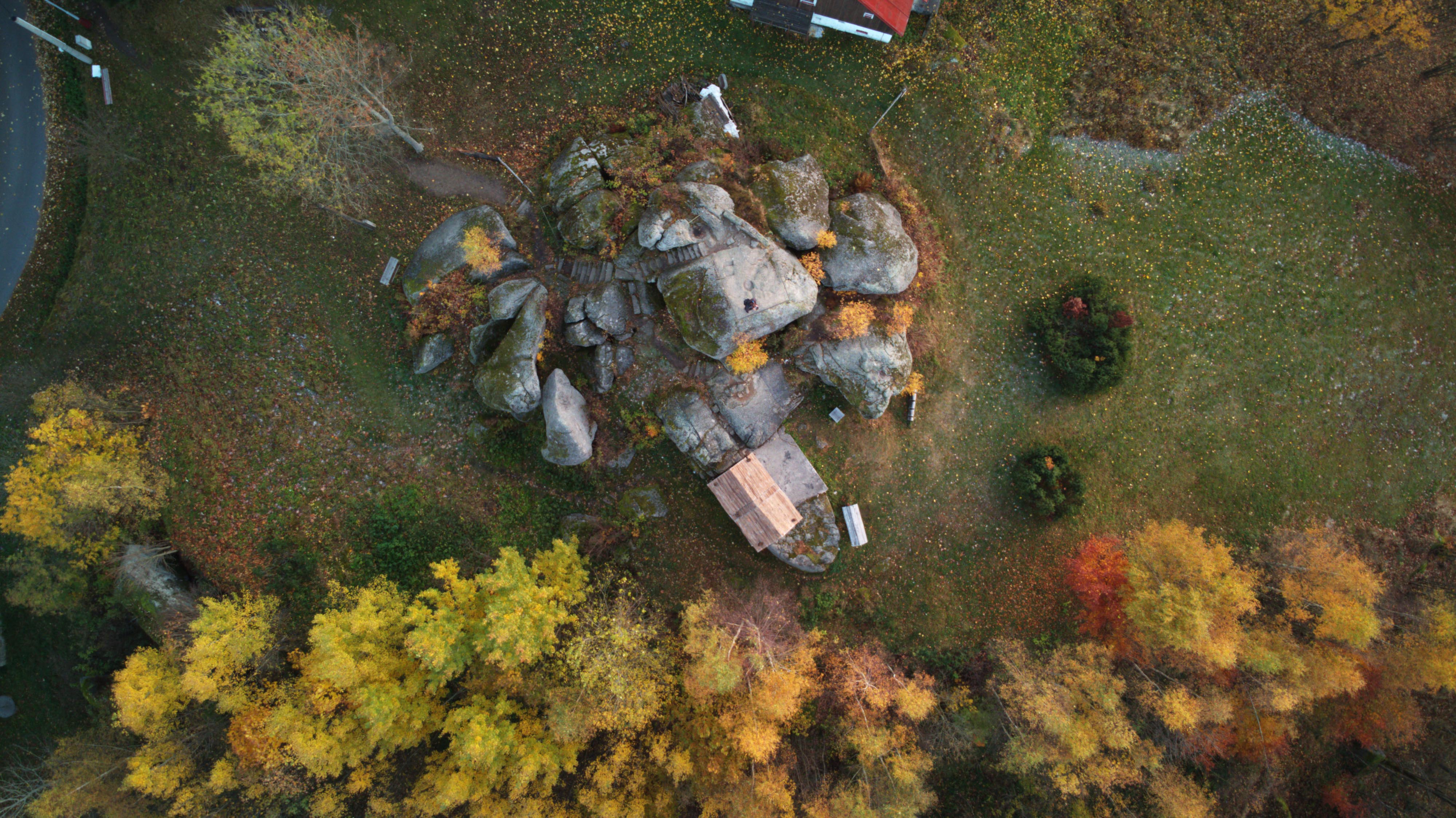 Vyhlídka Čertovy kameny - letcký pohed podzim
